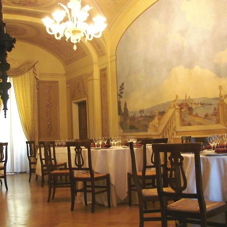 בוואניה Hotel Palazzo Brunamonti מראה חיצוני תמונה