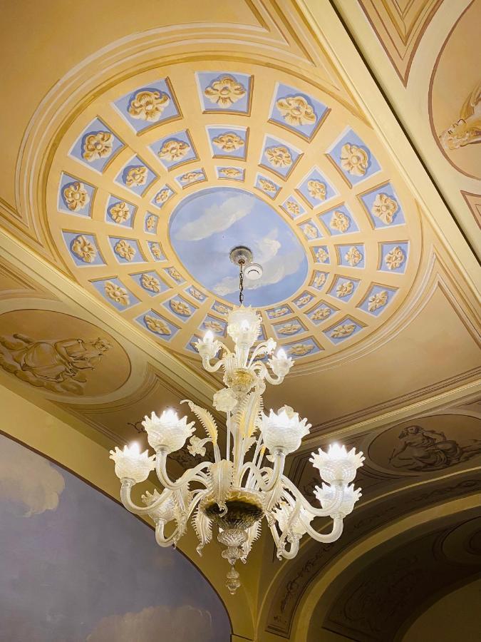 בוואניה Hotel Palazzo Brunamonti מראה חיצוני תמונה