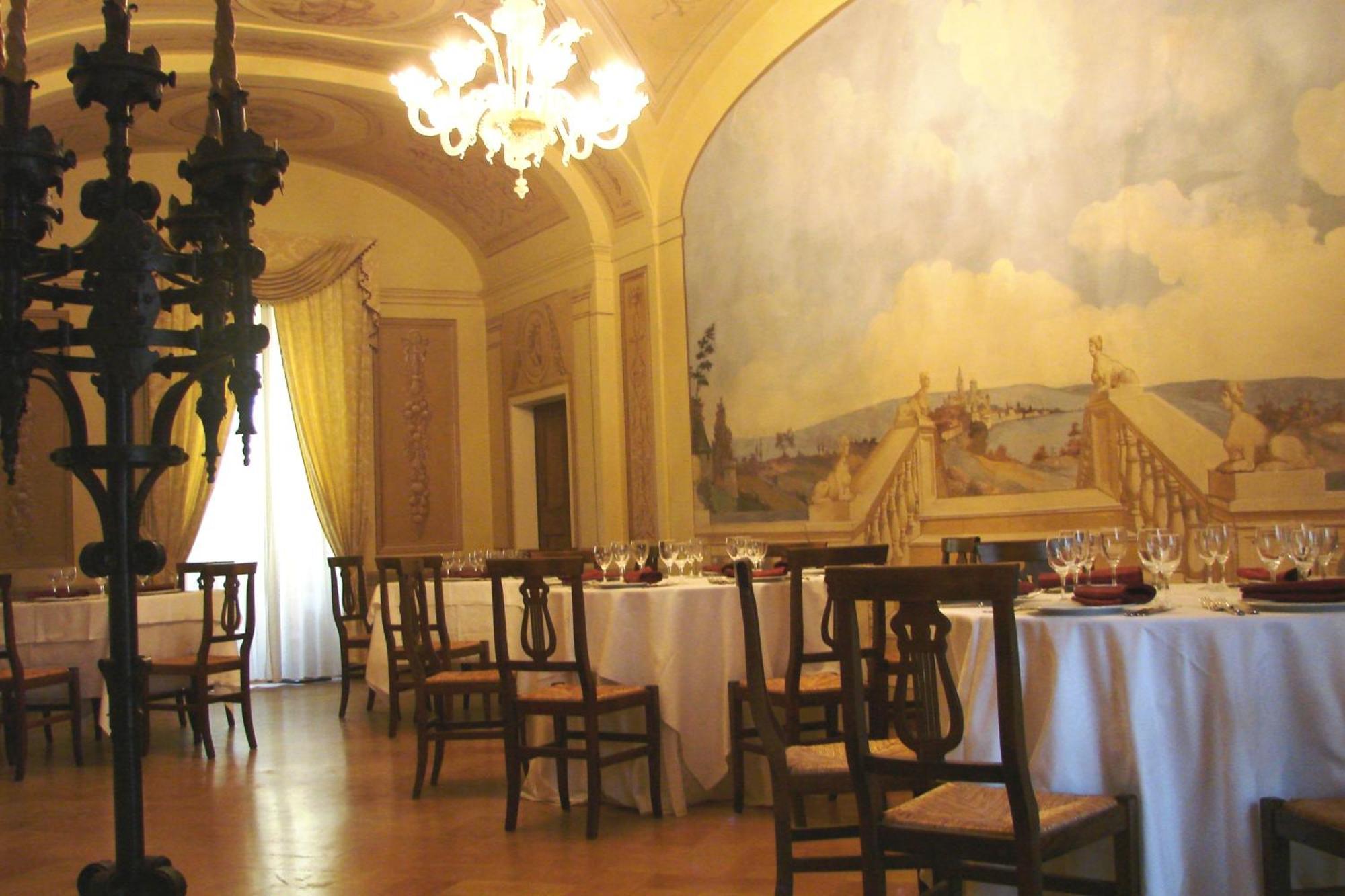 בוואניה Hotel Palazzo Brunamonti מראה חיצוני תמונה
