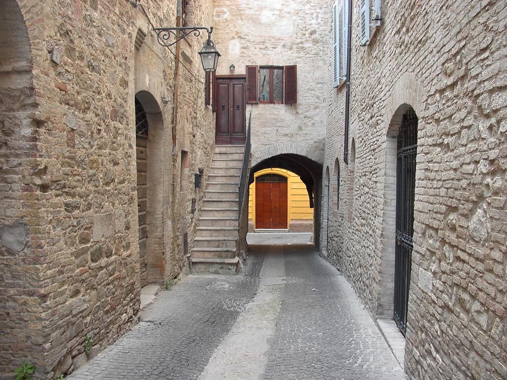 בוואניה Hotel Palazzo Brunamonti מראה חיצוני תמונה
