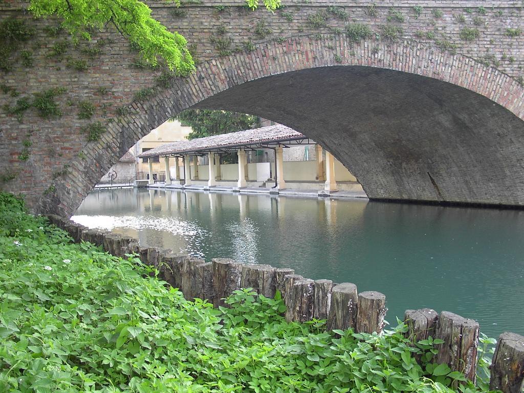 בוואניה Hotel Palazzo Brunamonti מראה חיצוני תמונה