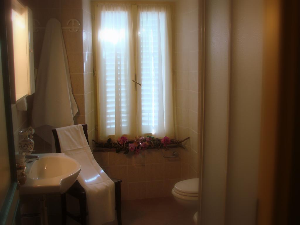 בוואניה Hotel Palazzo Brunamonti מראה חיצוני תמונה