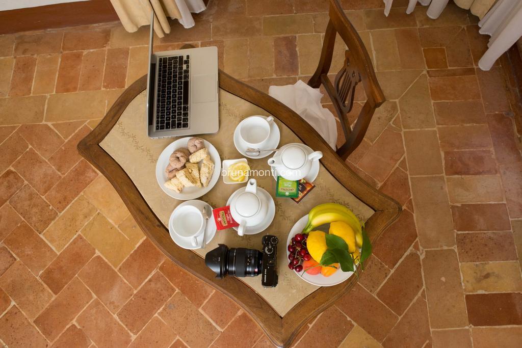 בוואניה Hotel Palazzo Brunamonti מראה חיצוני תמונה